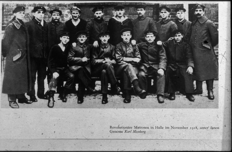 Gruppenbild Matrosen in Halle Nov 1918